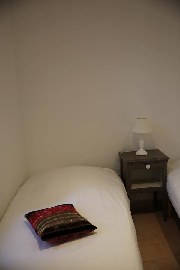 Les Pins Restaurant Et Chambre D'Hotes 실랑-라 카스카드 외부 사진